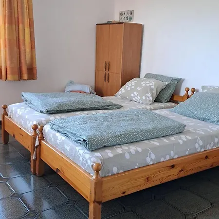 двойна фани Πανσιόν